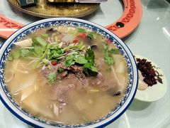 烩羊肉-民族手抓羊肉馆·滩羊手抓·烤全羊