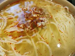 -亮亮面馆(经六路店)