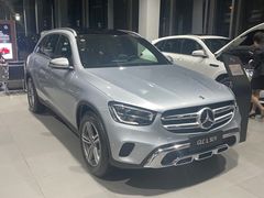 -上海星瀚奔驰4S店(红柳路店)