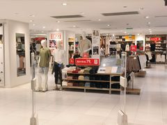 -优衣库(上海正大广场店)