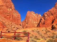 -天山神秘大峡谷