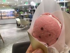 草莓雪宝宝-奈雪的茶(新天地广场PRO店)