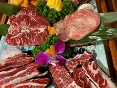 -明洞阿姨·韩式酱蟹烤肉·创意料理(三元桥店)