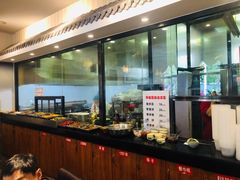 自助取餐区-华盛园卷子王农家菜水库鱼