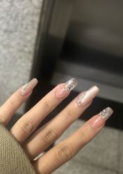 -尤米一站式美甲美睫