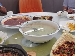 -洪平血旺椒麻鸡雅鱼饭店(熊猫大道店)