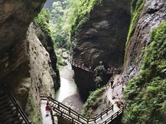-龙水峡地缝景区