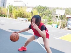 -洛克公园·篮球·足球·羽毛球(莘庄店)
