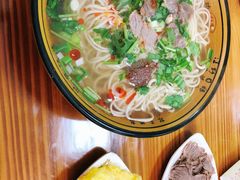 -伊清斋牛肉面(华佗路店)