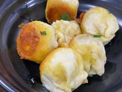 特色葱煎包-赵宝美煎包店