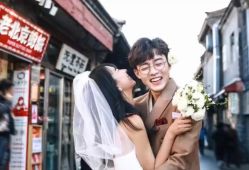 -易摄影婚纱摄影工作室