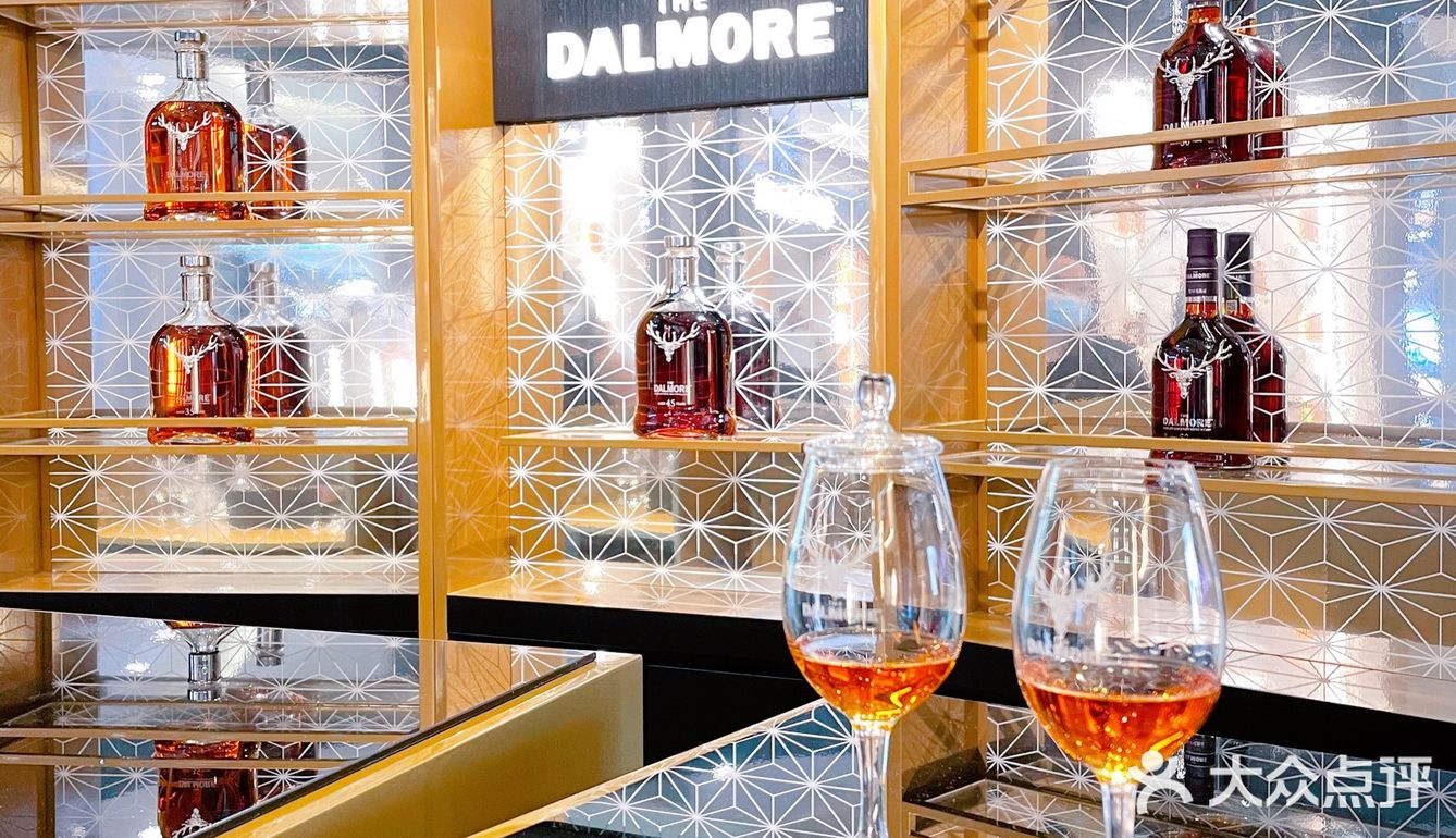 威士忌🥃也玩快闪❓这个国庆假期快来围(蹭)观(酒)‼️