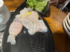 -老牌坊云南鱼豆花火锅(哈西万达店)