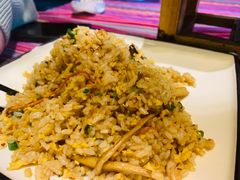 -香巴拉云南餐厅(华莱坞店)