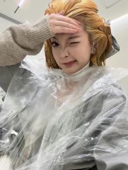 -MOVAN  HAIR莫凡匠人发型屋