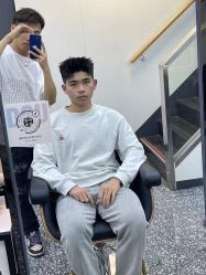 点击看大图 -藤野造型专业烫染接发