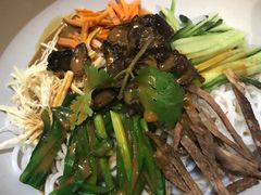 鸡丝凉米线-云海肴·云南小炒·汽锅鸡(天津国金汇店)