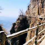 北方的“小黄山”,玻璃栈道让你心惊胆跳