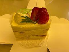 -花花卷卷·鲜食蛋糕(静安久光百货店)