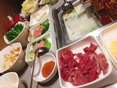 -海底捞火锅鲜切牛肉主题店(长寿路店)