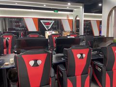 -鹏羽电竞馆(万盛东地铁站店)