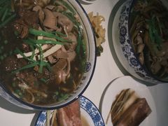 -镇南锅盖面馆(解放路店)