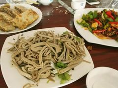 -溢心园香河肉饼总店