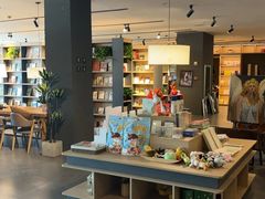 -魔方城市书房(中街益田店)