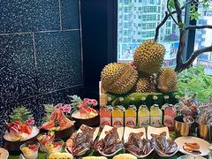 -雍容荟帝王蟹活龙虾展台自助(IFS黑金店)