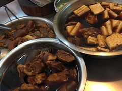 -松树干拌面店