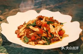 Braised Beef with Lei Bamboo Shoots and Mint
