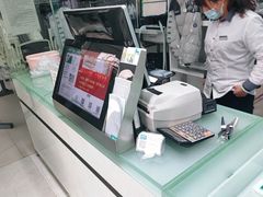 -福奈特洗衣洗鞋(宝华广场店)