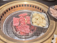 -山川小町·极番烧肉(新地假日广场店)
