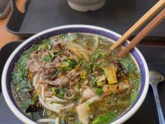 招牌生烫牛肉米线-云阿蛮云南生烫牛肉米线(奉贤路店)