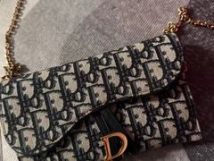 -聚云奢二手奢侈品黄金手表包包回收·中古店(三里屯总店)