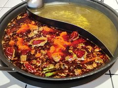 -旧街市鲜货老火锅(大光路店)