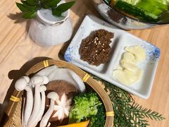 -山川小町·极番烧肉(新地假日广场店)