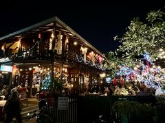 -Dash Teak House