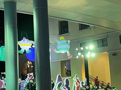 -蓝色港湾停车场