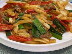 酸笋炒黄牛肉-大师傅金奖啤酒鱼(西街口总店)