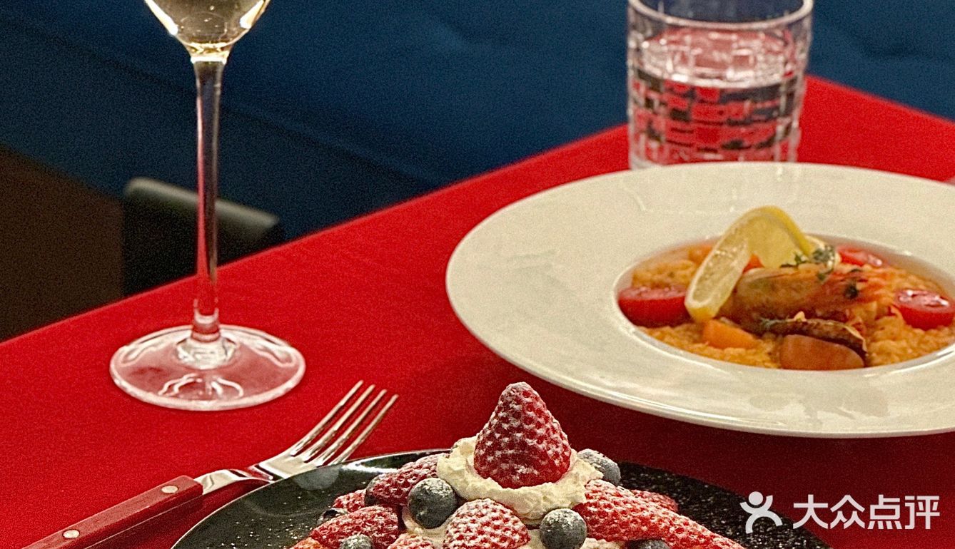 我好像找到了氛围感天花板餐吧‼️浪漫哭[流泪]