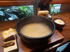-银米·云南传统过桥米线(双廊黑金冠店)
