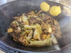 -粘豆包柴火铁锅炖