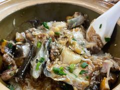黄鳝拼鱼头煲仔饭-红星光发煲仔饭(文海店)