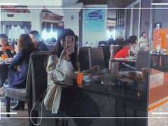 -荣誉国际酒店-云顶旋转餐厅