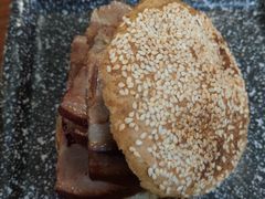 -老天桥酱肉烧饼夹肘子(天桥店)
