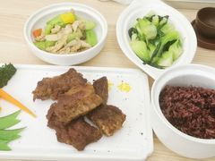 -雪梅月子中心(华侨城店)