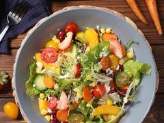 -悦享绿山墙西餐厅