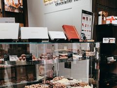 面包甜点陈列柜-Laderach 莱德拉(上海环贸iapm店)