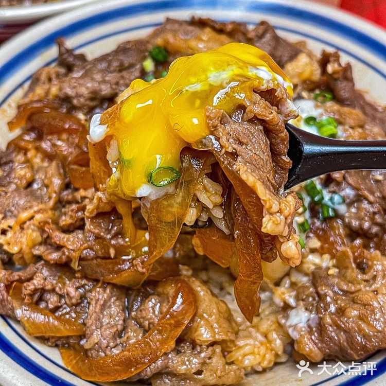 哇靠！这咖喱肥牛饭惊艳到我了 鸡木开到世纪东方了！